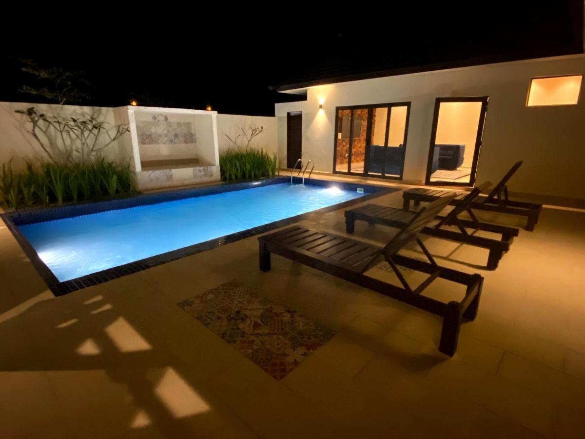 Charis Pool Villa 2 - 3 Bedroom With Private Pool Bentong Exterior photo