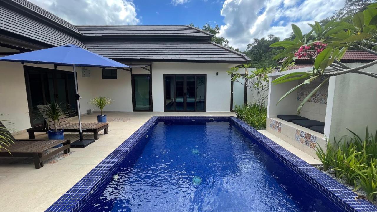 Charis Pool Villa 2 - 3 Bedroom With Private Pool Bentong Exterior photo