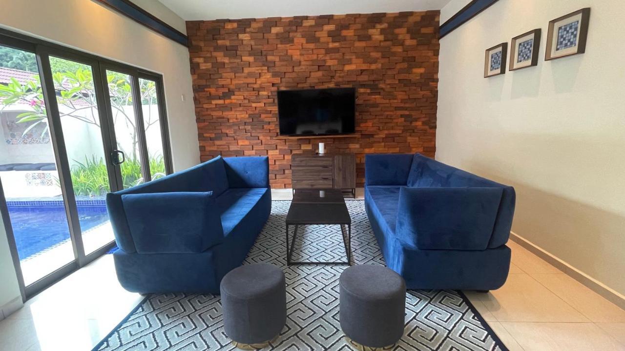Charis Pool Villa 2 - 3 Bedroom With Private Pool Bentong Exterior photo