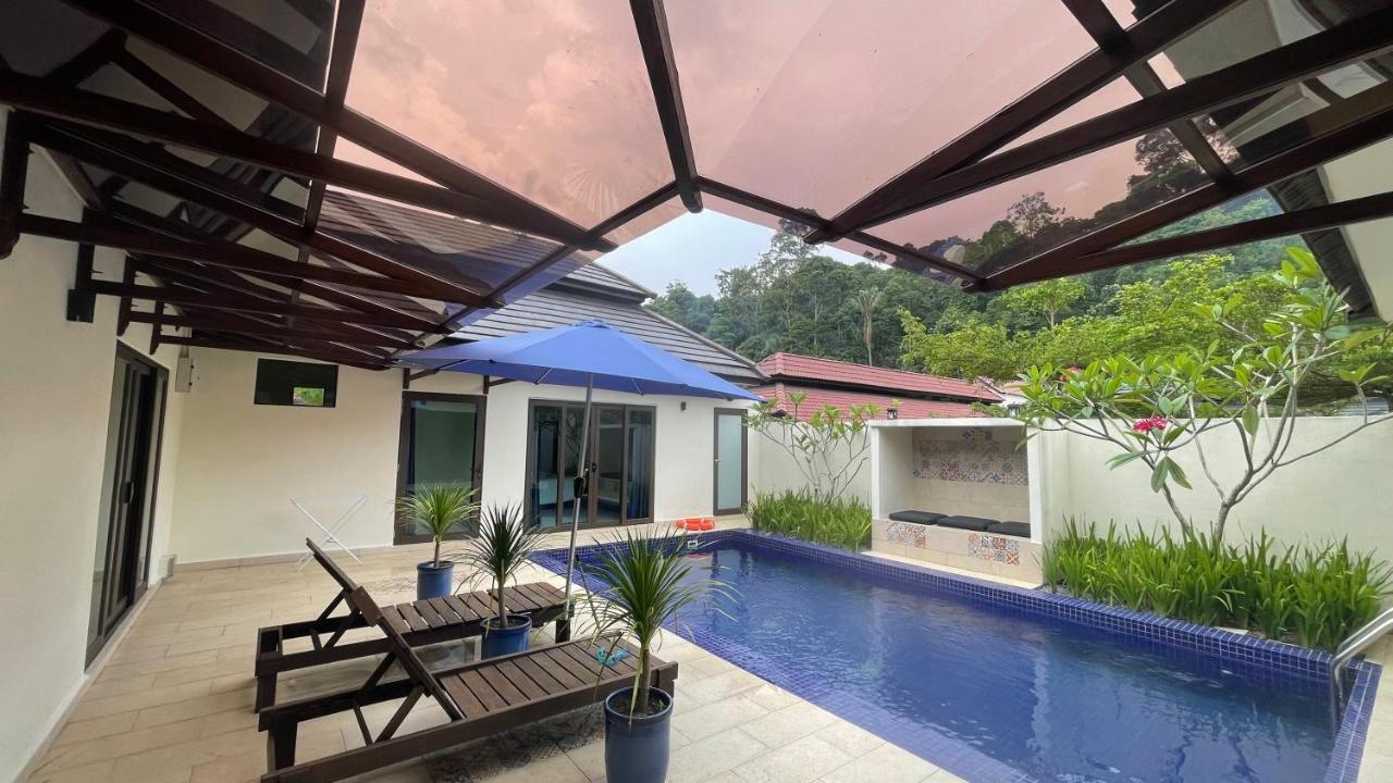 Charis Pool Villa 2 - 3 Bedroom With Private Pool Bentong Exterior photo